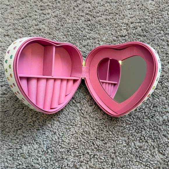 Roller Rabbit Handbags - Target x Roller Rabbit Heart-Shaped Jewelry Case